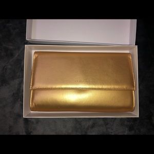 Pandora shine clutch